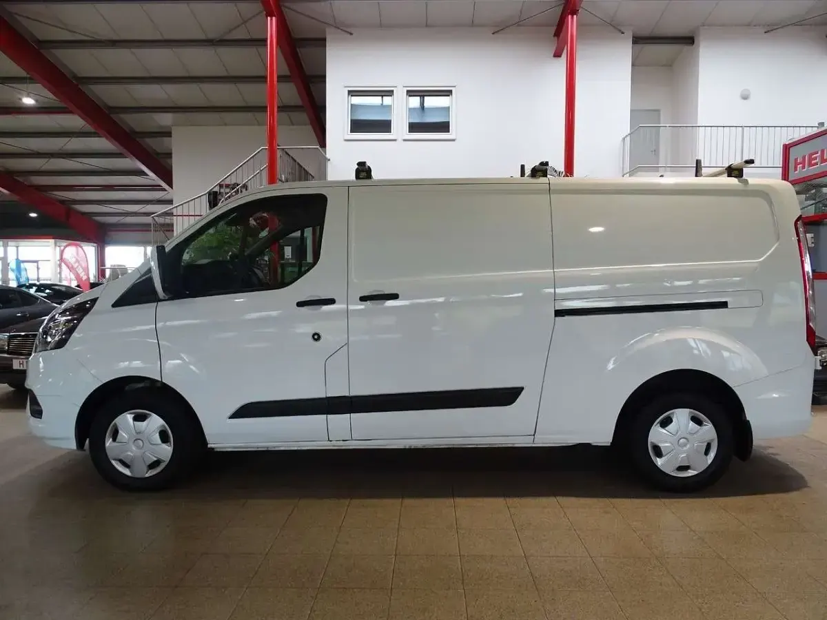 Gebraucht Ford Transit Custom Trend 131 PS (96 kW) 2020 Weiß Van / Kleinbus