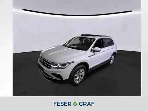 Pure white Gebraucht 2022 VW Tiguan SUV | 28.840 € (Superpreis) - Bild 1/4