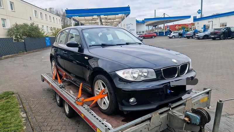 Gebraucht BMW 116 116 PS (85 kW) 2005 Schwarz Kleinwagen