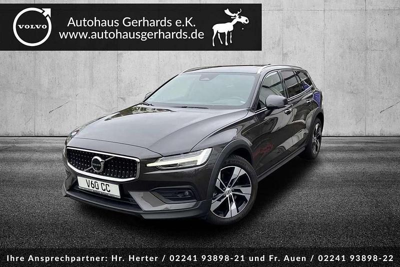 Grau Gebraucht 2024 Volvo V60 CC Ultimate Kombi | 47.999 € (Teuer) - Bild 1/4