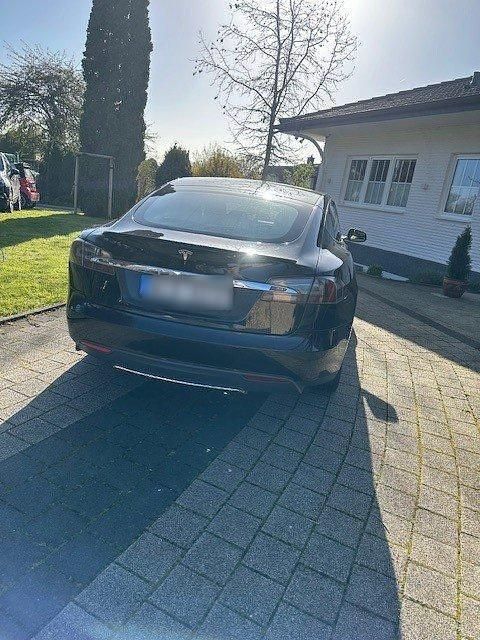 Usado Tesla Model S 567 kW (772 CV) 2016 Negro Utilitario