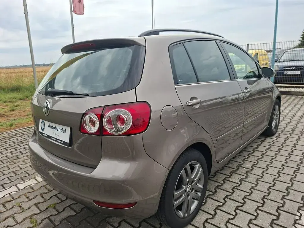 Gebraucht VW Golf Plus Cross Comfortline 122 PS (89 kW) 2009 Braun Van / Kleinbus