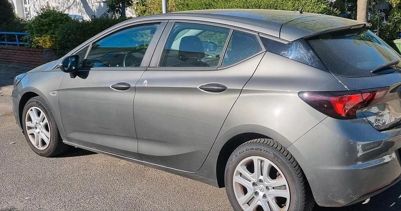 Second-hand Opel Astra 90 CP (66 kW) 2017 Hatchback