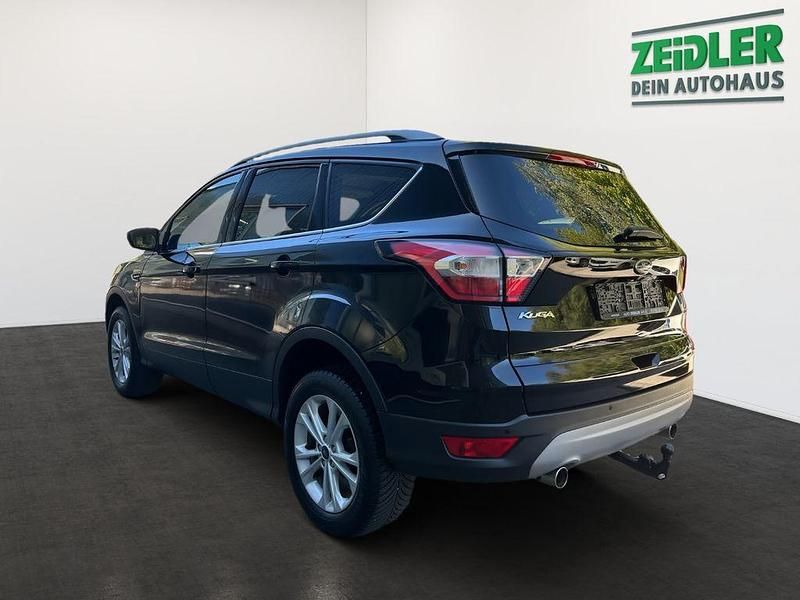 Gebraucht Ford Kuga Titanium 179 PS (131 kW) 2019 Iridiumschwarz SUV