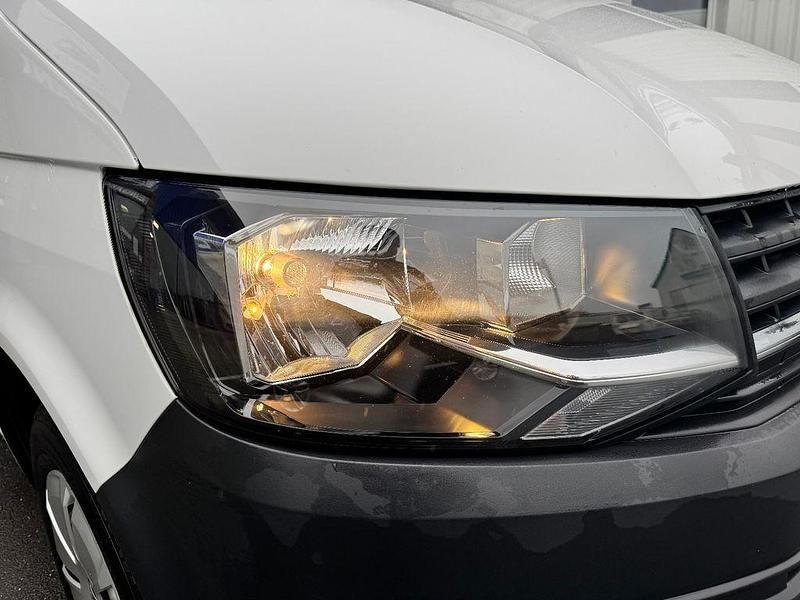 Gebraucht VW Transporter 150 PS (110 kW) 2019 Weiß Van