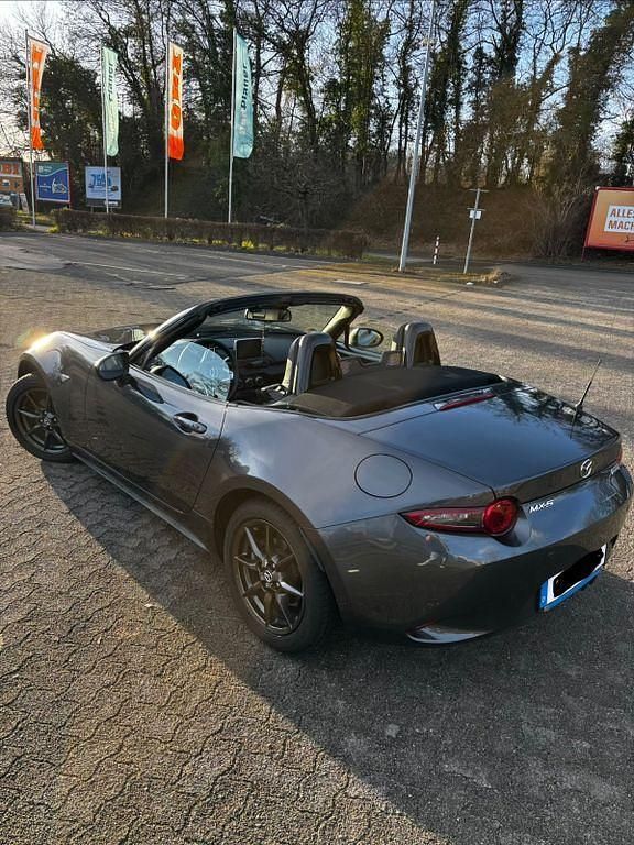 Gebraucht Mazda MX5 Sports-Line 131 PS (96 kW) 2015 Grau Cabrio