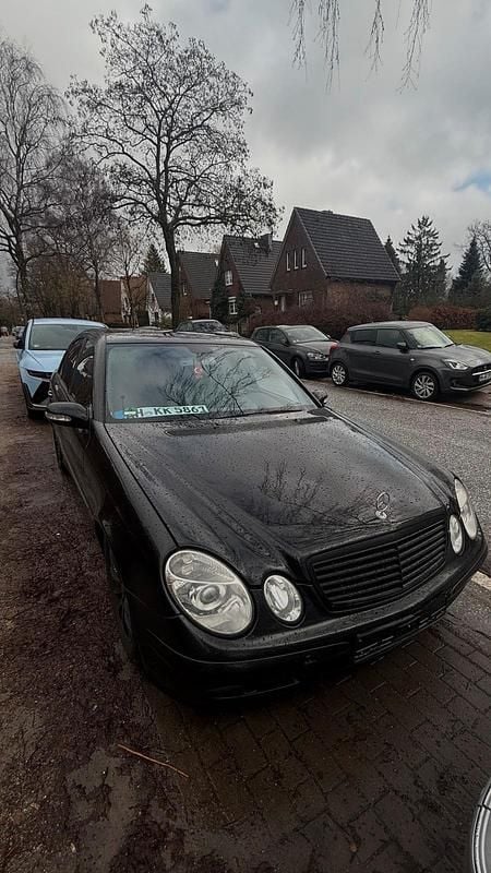 Gebraucht Mercedes E200 163 PS (119 kW) 2005 Schwarz Limousine
