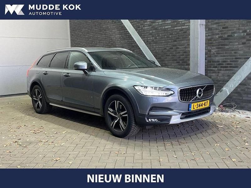 Gebraucht Volvo V90 CC Pro 250 PS (183 kW) 2020 Grau Kombi