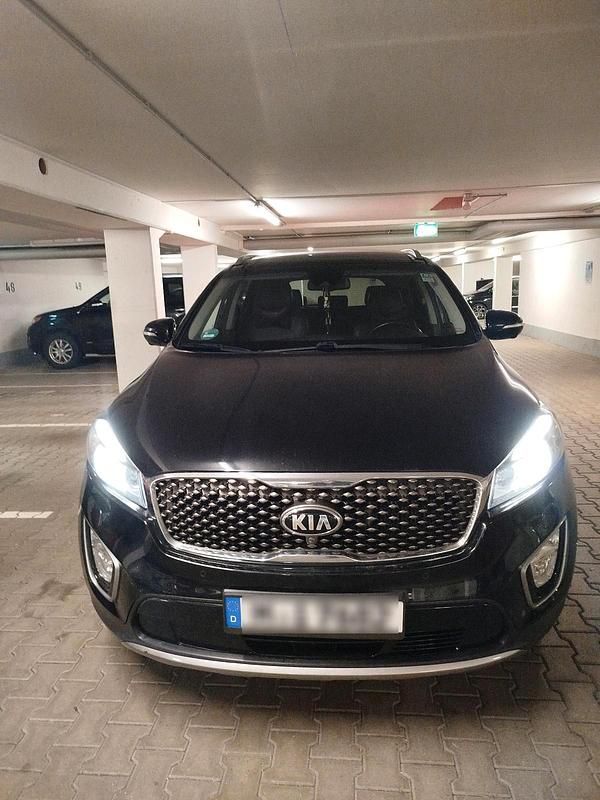 Schwarz Gebraucht 2015 Kia Sorento SUV | 17.222 € (Fairer Preis) - Bild 1/4