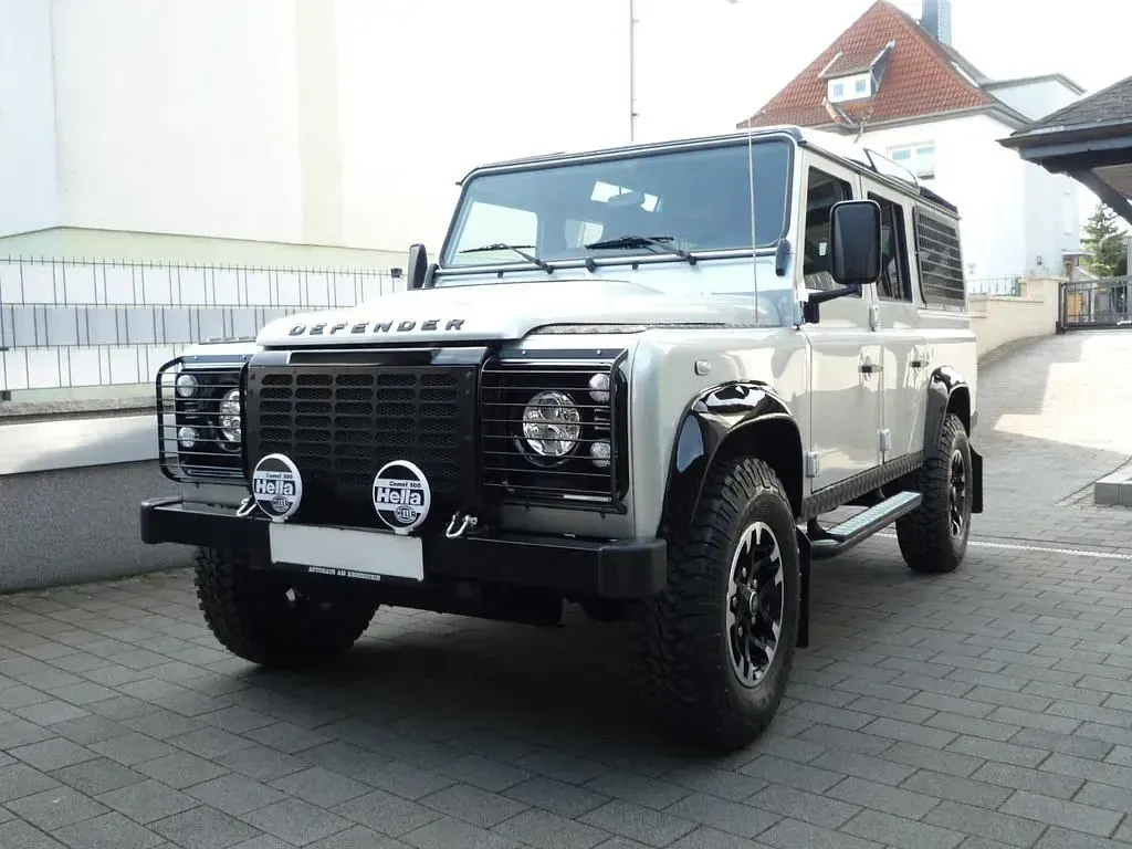 Gebraucht Land Rover Defender 122 PS (89 kW) 2016 Silber SUV
