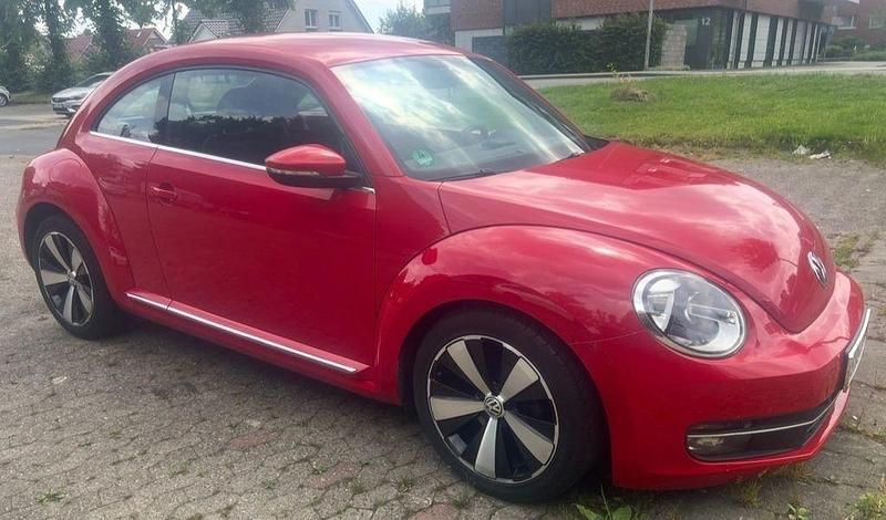 Gebraucht VW Beetle Design 105 PS (77 kW) 2014 Rot Kleinwagen
