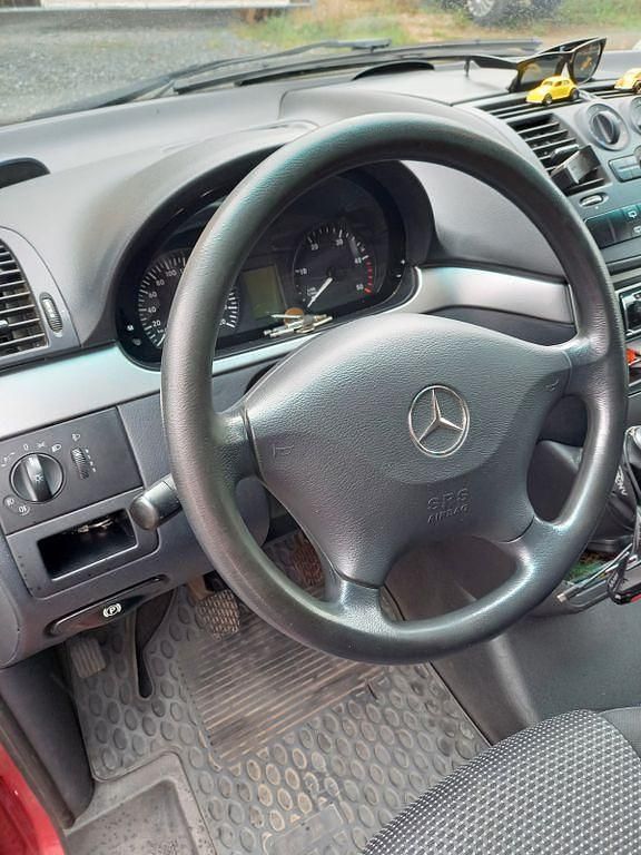 Gebraucht Mercedes Vito 163 PS (119 kW) 2013 Rot Van