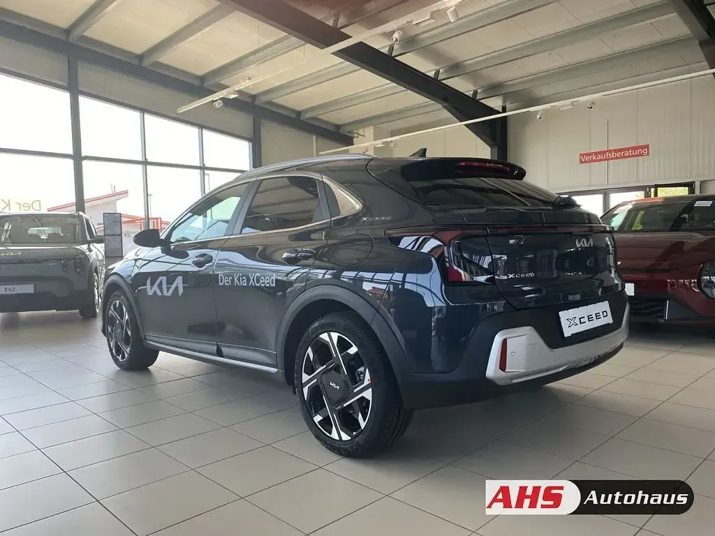 Neu Kia XCeed Spirit 179 PS (131 kW) 2026 Grau SUV