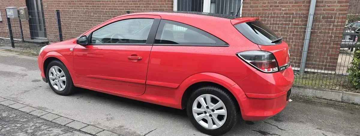 Gebraucht Opel Astra GTC 90 PS (66 kW) 2006 Rot