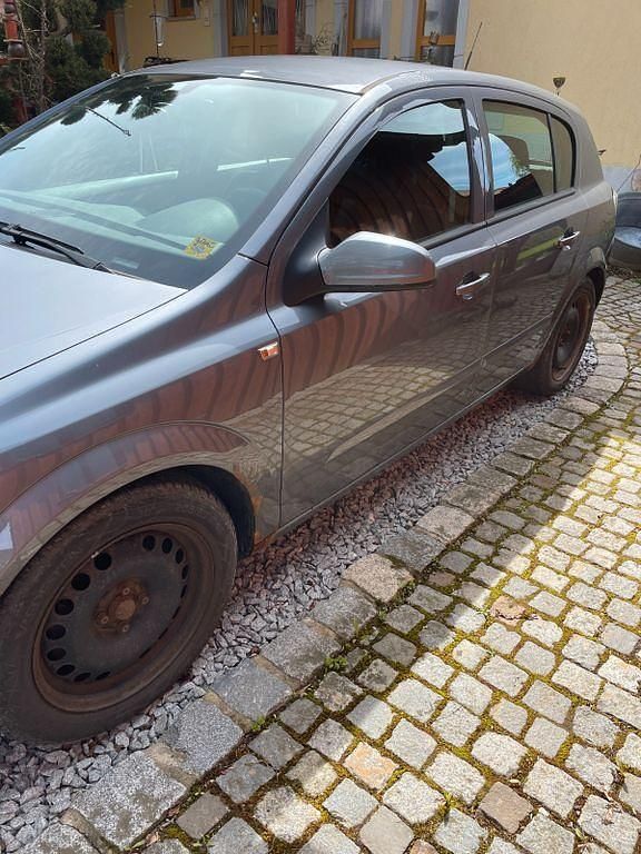 Gebraucht Opel Astra Edition 105 PS (77 kW) 2006 Grau Limousine