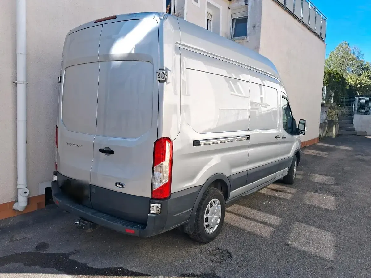 Gebraucht Ford Transit 170 PS (125 kW) 2018 Silber Van