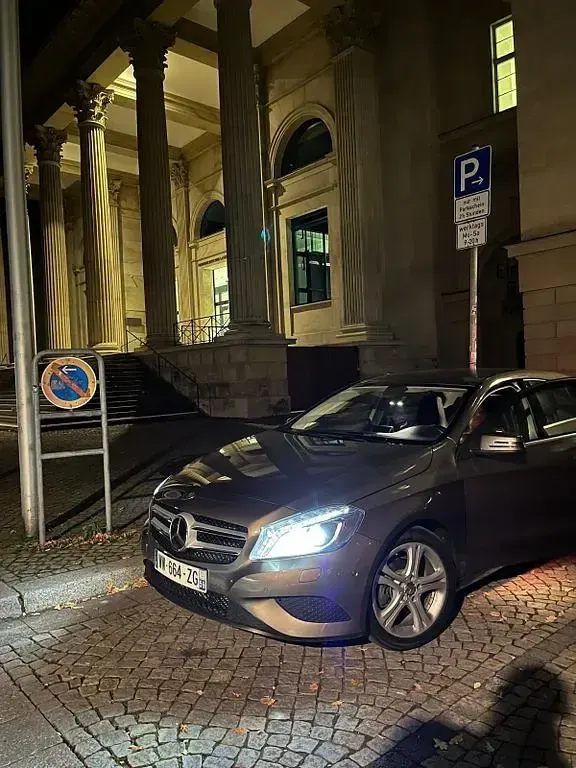 Gebraucht Mercedes A200 Style 136 PS (100 kW) 2014 Braun Kleinwagen