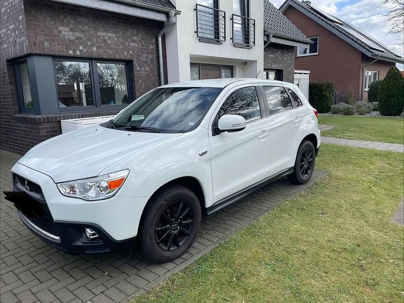 Gebraucht Mitsubishi ASX Invite 150 PS (110 kW) 2011 Weiß SUV