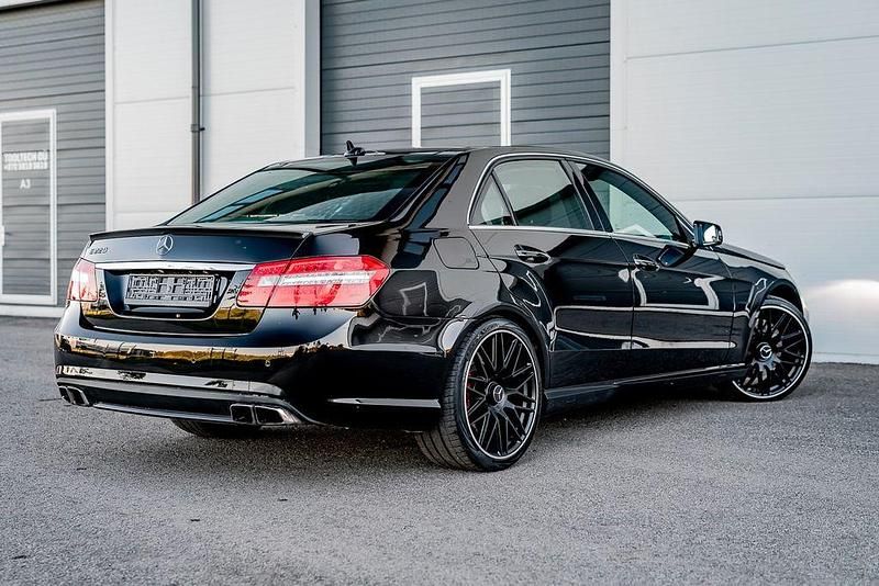 Gebraucht Mercedes E63 AMG AMG 557 PS (409 kW) 2013 Schwarz Limousine