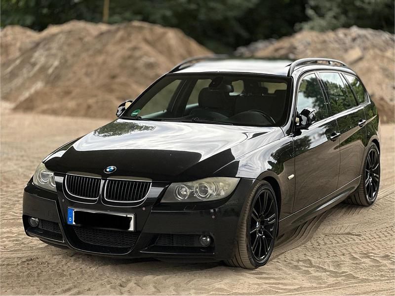 Schwarz Gebraucht 2007 BMW 320 M Sport Kombi | 4.350 € (Guter Preis) - Bild 1/4