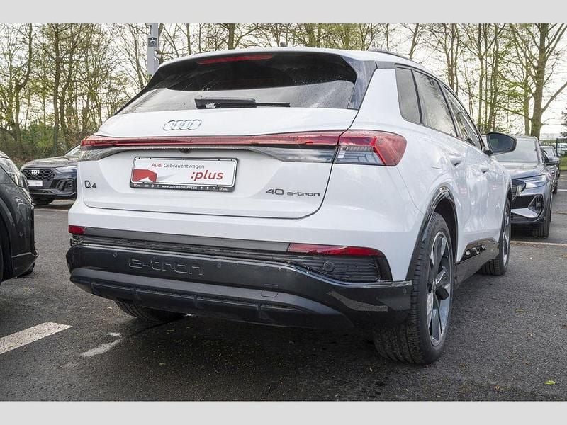 Gebraucht Audi Q4 e-tron S-Line 150 kW (204 PS) 2022 Weiß SUV