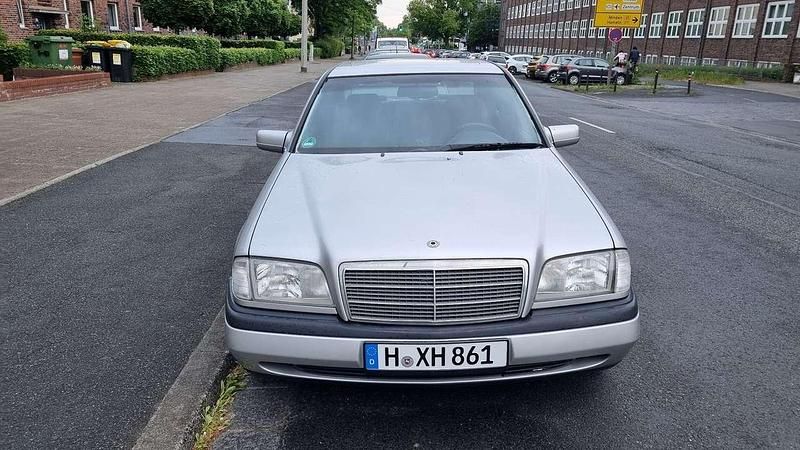 Gebraucht 1996 Mercedes C180 Limousine | 1.400 € (Superpreis) - Bild 1/4