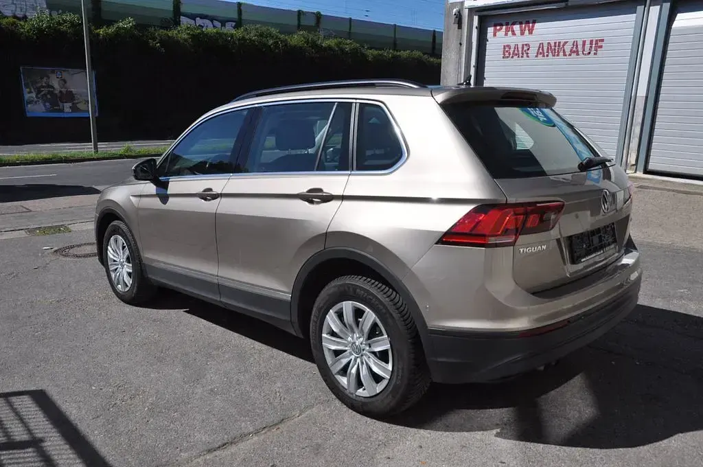 Gebraucht VW Tiguan 150 PS (110 kW) 2017 Beige SUV