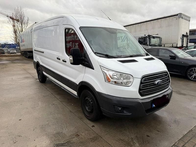 Gebraucht Ford Transit Trend 131 PS (96 kW) 2019 Weiß Van / Kleinbus