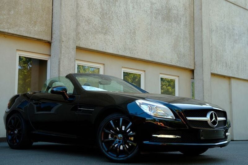Schwarz Gebraucht 2011 Mercedes SLK200 Cabrio | 15.570 € (Guter Preis) - Bild 1/4