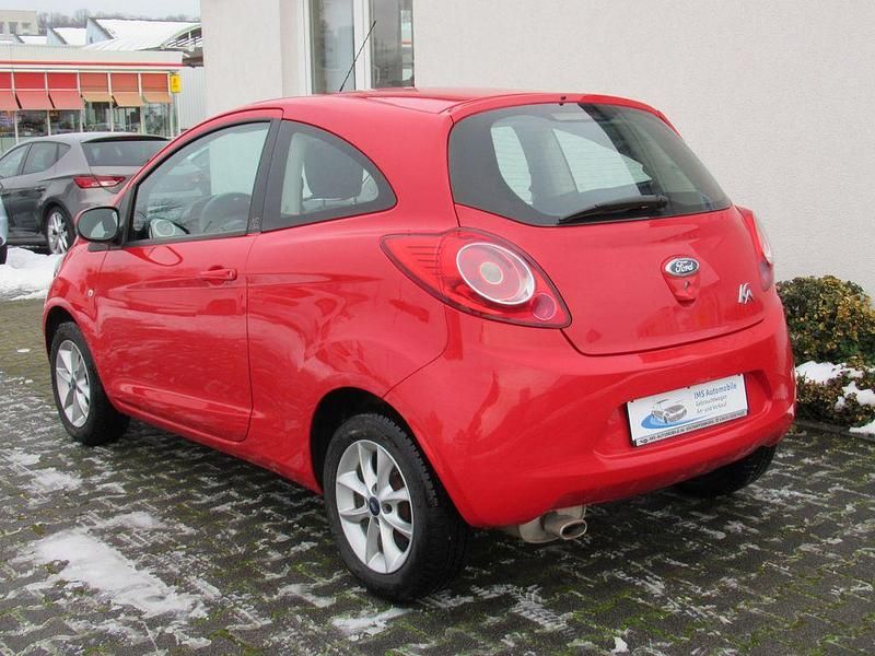 Gebraucht Ford Ka Cool & Sound Edition 69 PS (50 kW) 2014 Rot Kleinwagen