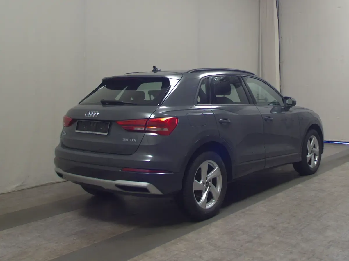 Gebraucht Audi Q3 Advanced 150 PS (110 kW) 2023 Grau SUV