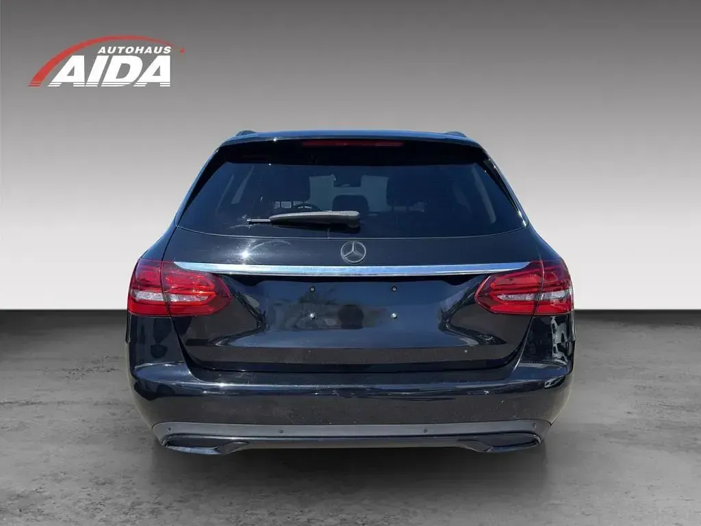 Gebraucht Mercedes C180 Advantage 156 PS (114 kW) 2019 Schwarz Limousine