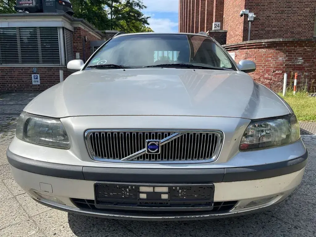 Gebraucht Volvo V70 Comfort 170 PS (125 kW) 2002 Silber Kombi