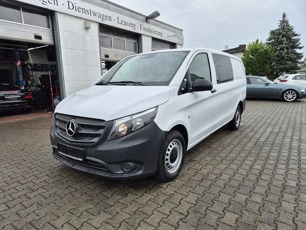 Gebraucht Mercedes Vito 163 PS (119 kW) 2021 Arktikweiss Van