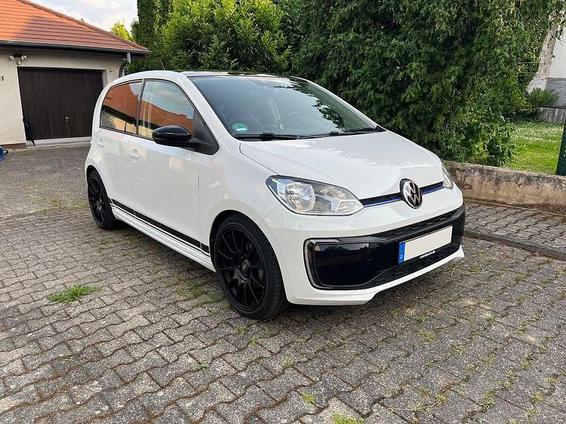 Weiß Gebraucht 2022 VW e-up! Sport Kleinwagen | 15.490 € (Guter Preis) - Bild 1/4