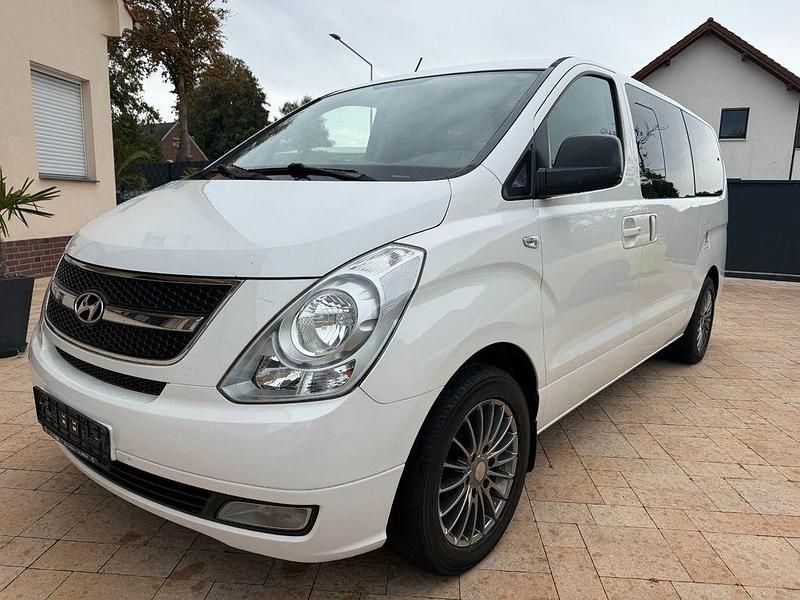 Weiß Gebraucht 2012 Hyundai H-1 Premium Van | 9.599 € (Superpreis) - Bild 1/4