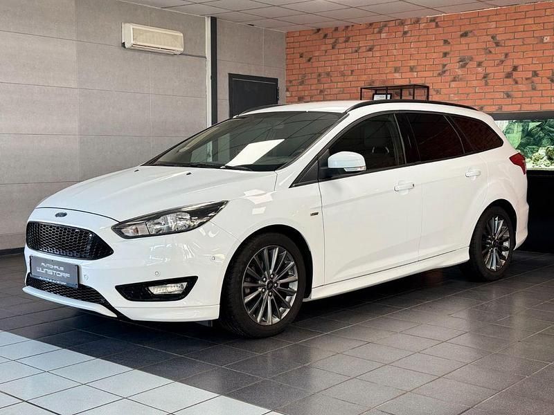 Gebraucht Ford Focus ST-Line 140 PS (102 kW) 2018 Weiß Limousine