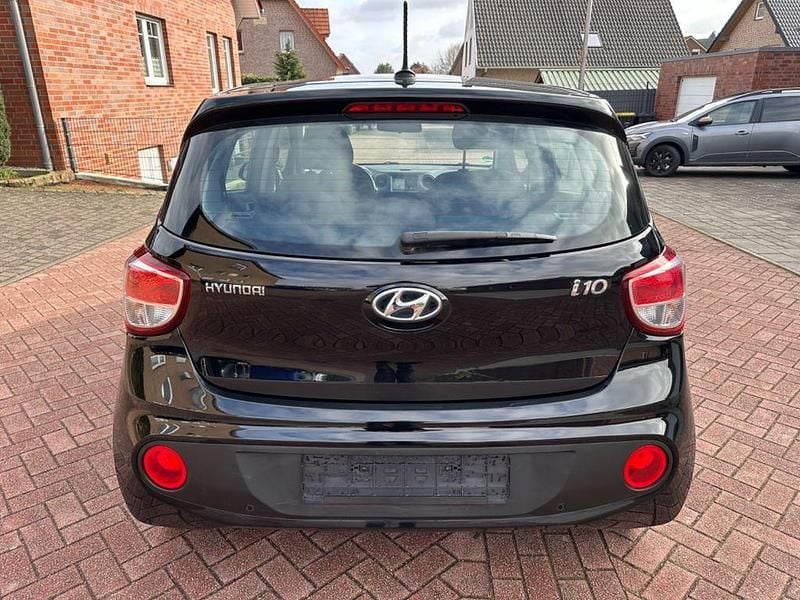 Gebraucht Hyundai i10 YES! 67 PS (49 kW) 2018 Schwarz Kleinwagen