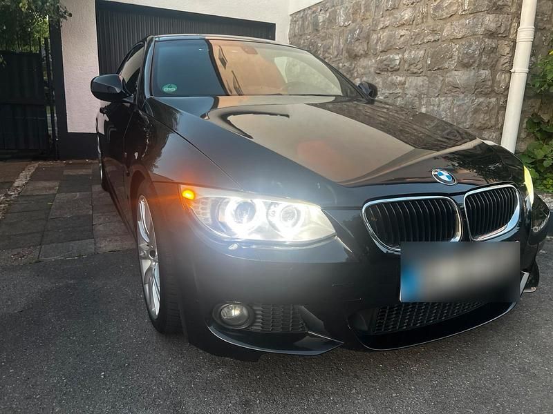 Gebraucht BMW 320 Shadowline 185 PS (136 kW) 2011 Schwarz Coupé