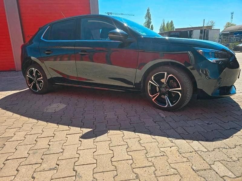 Second-hand Opel Corsa 101 CP (74 kW) 2020 Negru Hatchback