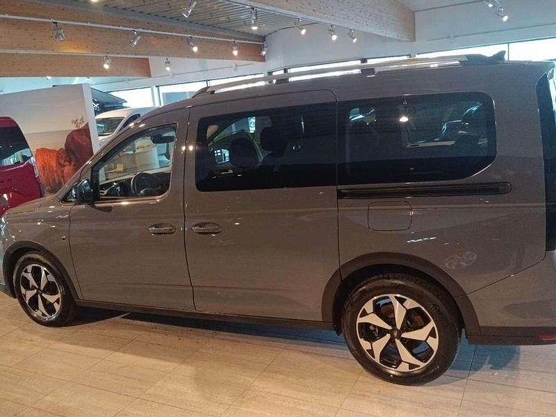 Gebraucht Ford Tourneo Active 114 PS (83 kW) 2024 Cyclone steel grey Van / Kleinbus