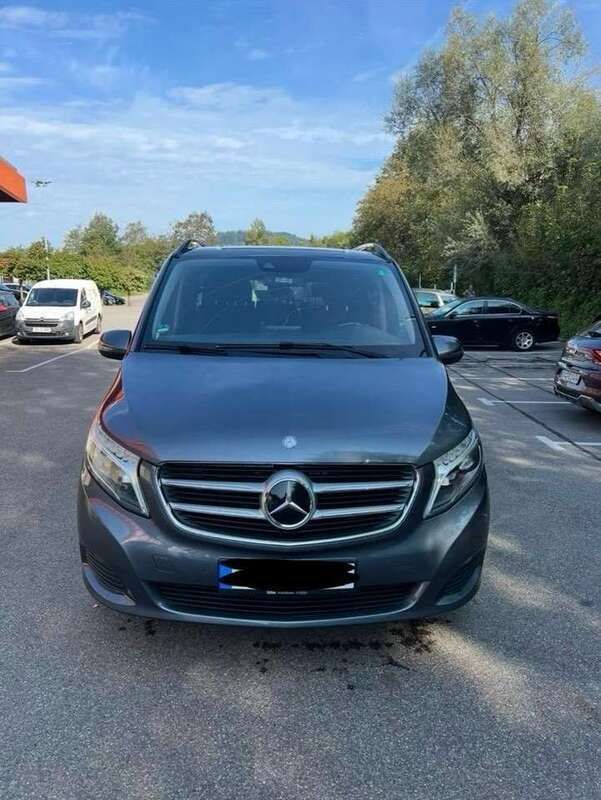 Grau Gebraucht 2017 Mercedes V220 Van / Kleinbus | 35.000 € (Etwas zu teuer) - Bild 1/4