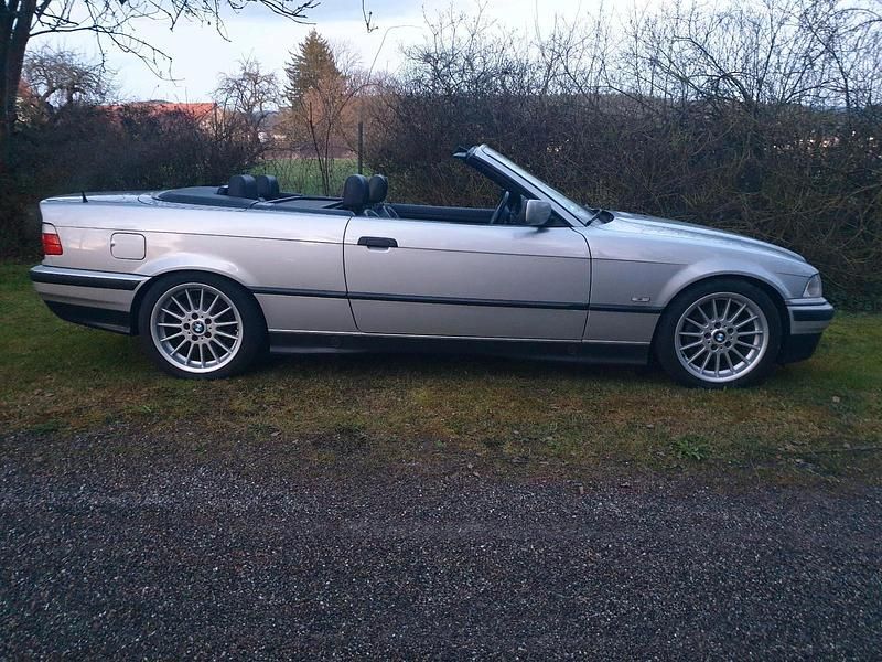Gebraucht BMW 320 Cabriolet 150 PS (110 kW) 1998 Silber Cabrio