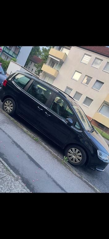 Schwarz Gebraucht 2010 VW Sharan Van / Kleinbus | 5.200 € (Guter Preis) - Bild 1/4