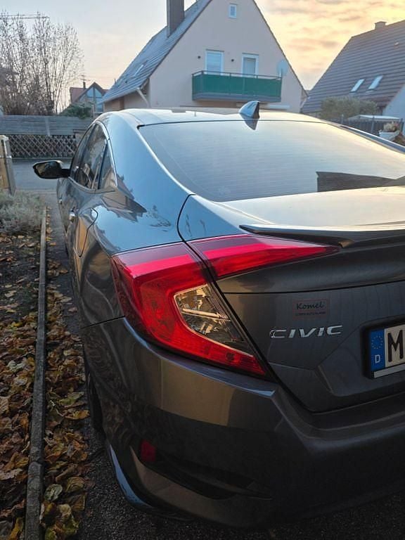 Gebraucht Honda Civic Executive 182 PS (133 kW) 2018 Grau Limousine