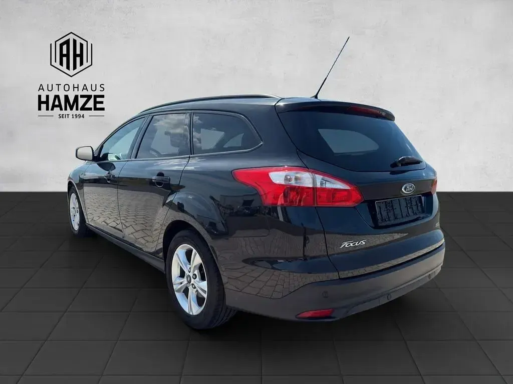 Gebraucht Ford Focus Trend 125 PS (91 kW) 2013 Schwarz Limousine