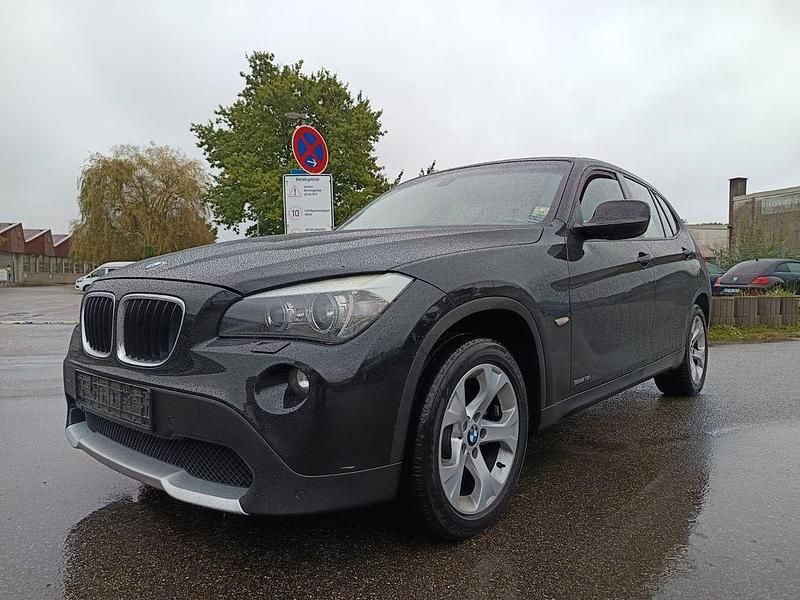 Gebraucht BMW X1 150 PS (110 kW) 2011 Saphirschwarz SUV