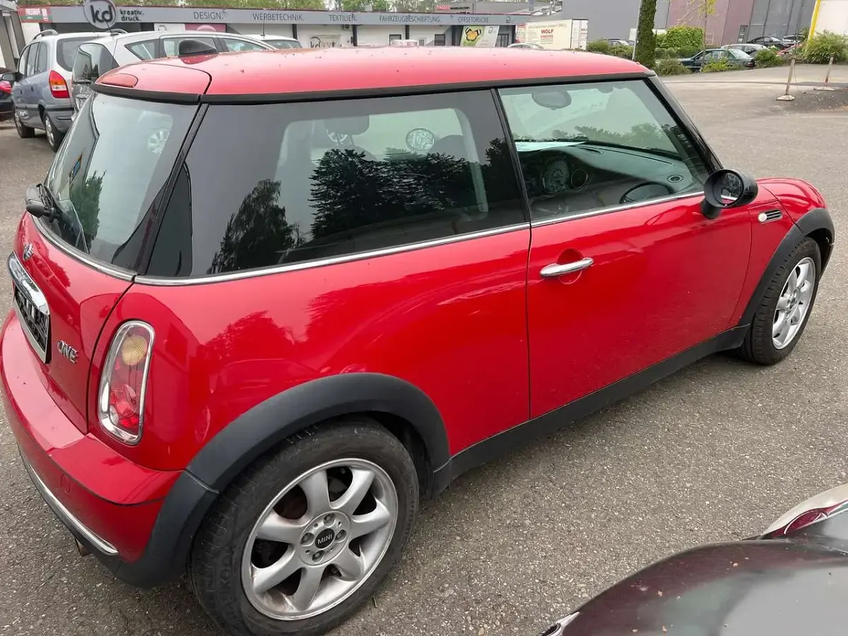 Usata Mini ONE 90 CV (66 kW) 2005 Rosso Utilitaria