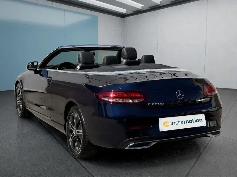 Gebraucht Mercedes C220 194 PS (142 kW) 2023 Andere Cabrio
