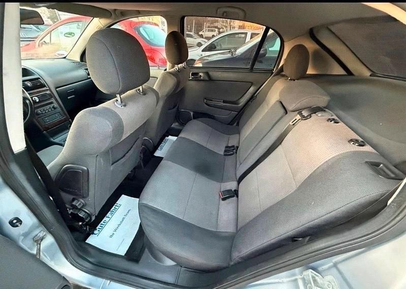 Second-hand Opel Astra 125 CP (91 kW) 2002 Argintiu Berlinǎ